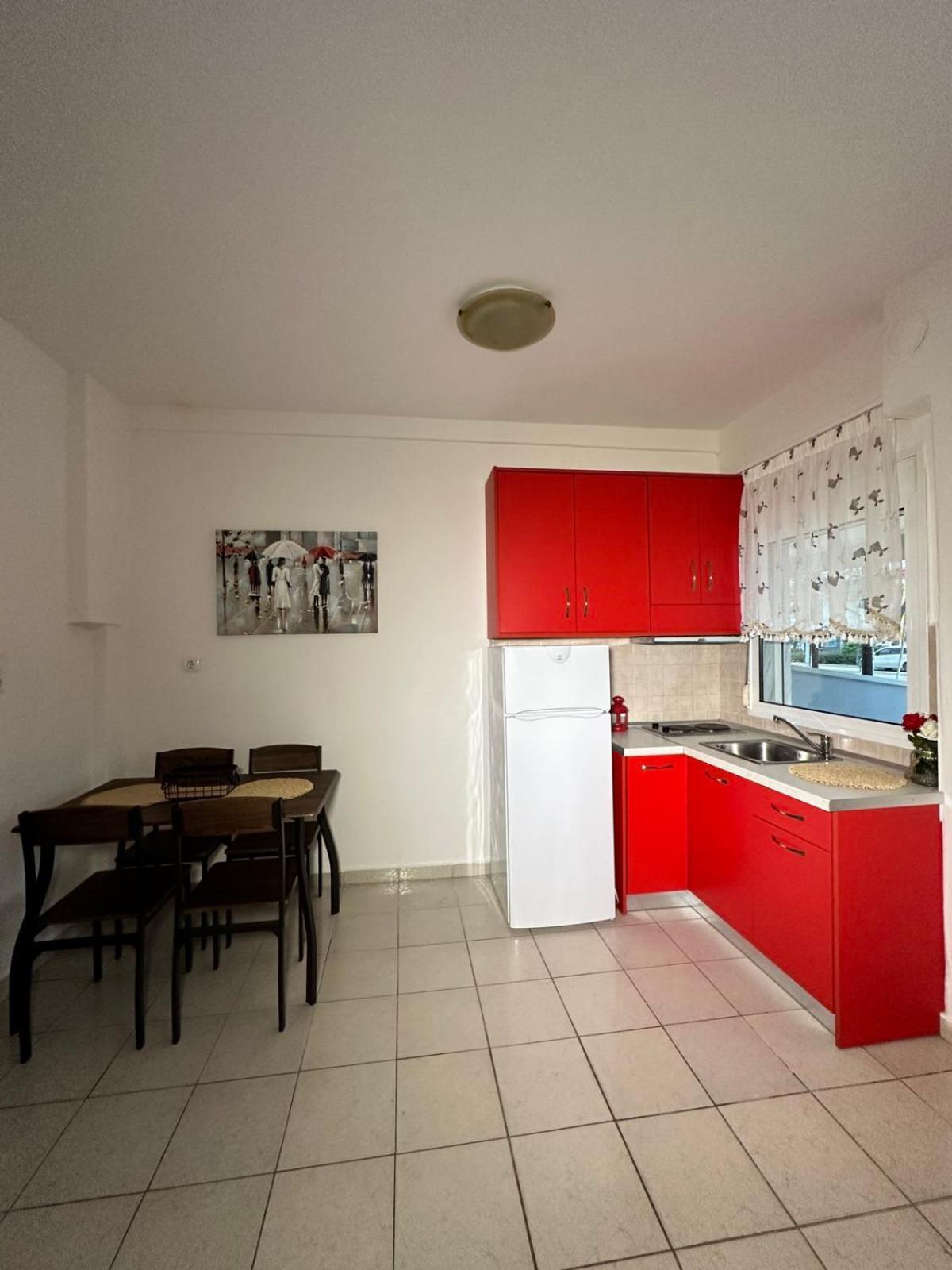 Elena Rooms-Apartments -B Аспровалта Екстериор снимка