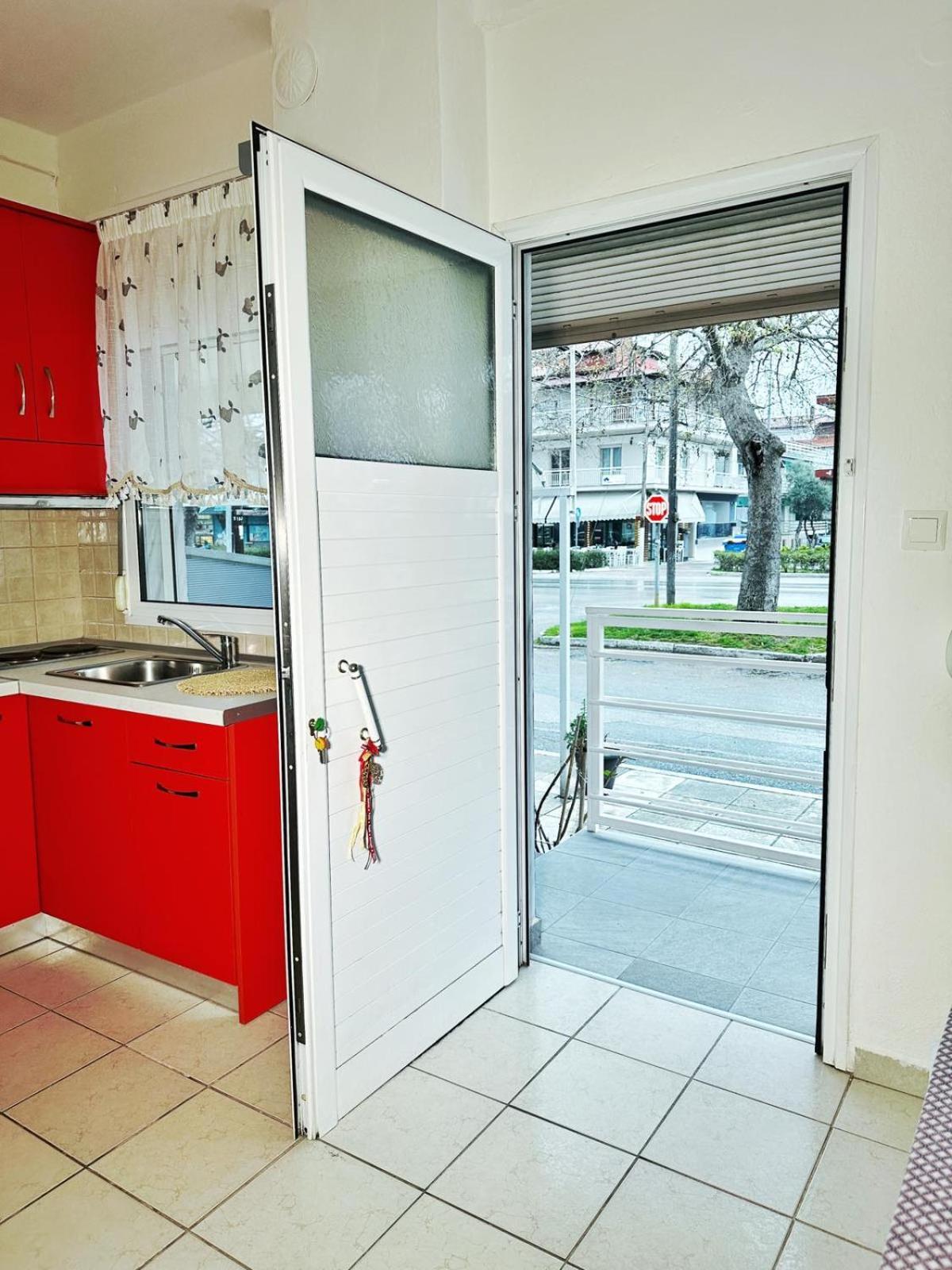 Elena Rooms-Apartments -B Аспровалта Екстериор снимка